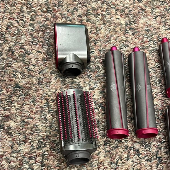 Dyson Hair Styling Tool Set Attachments - Picture 2 of 6